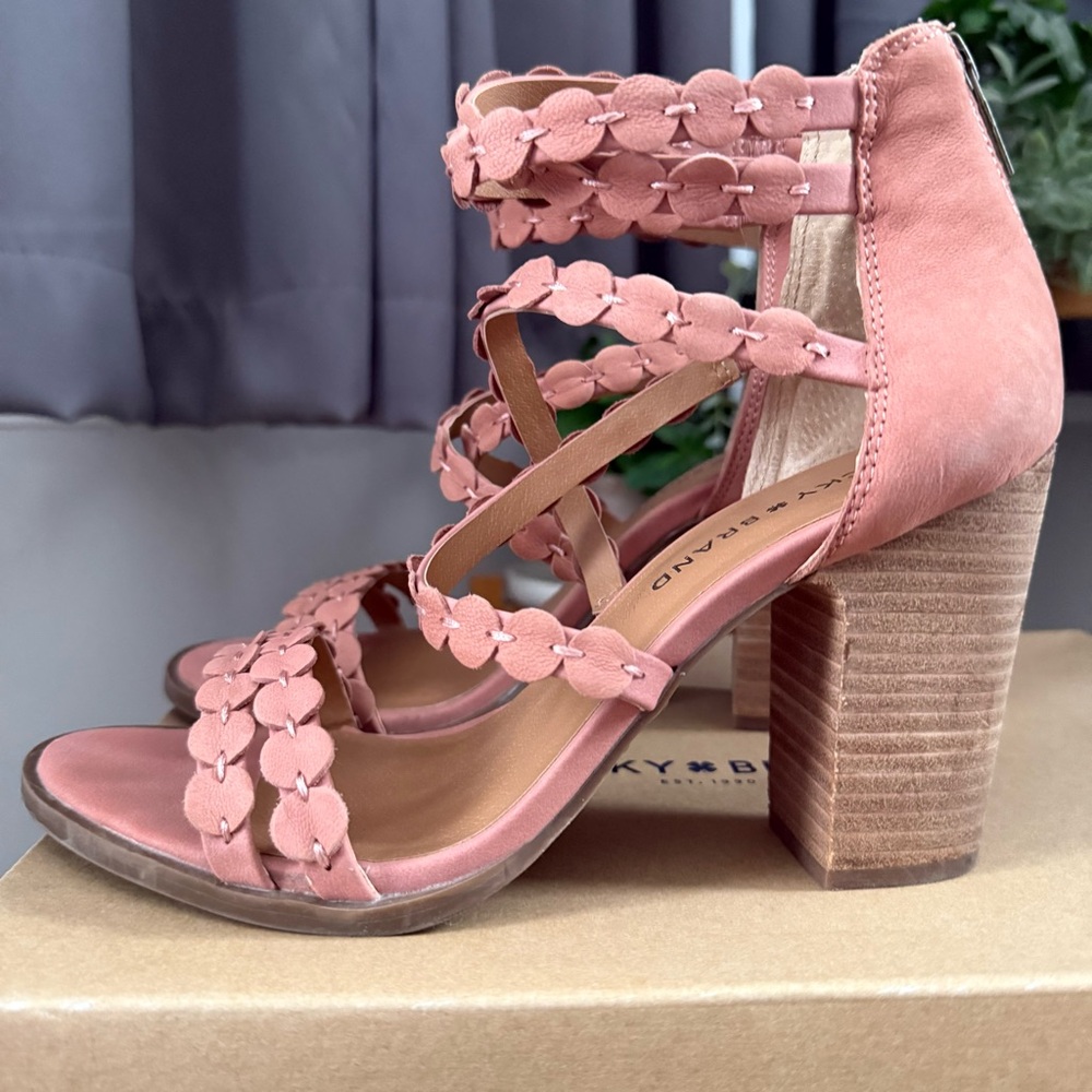 Lucky Brand Desert Rose Grant Nubuck Lameer Women's Sandals